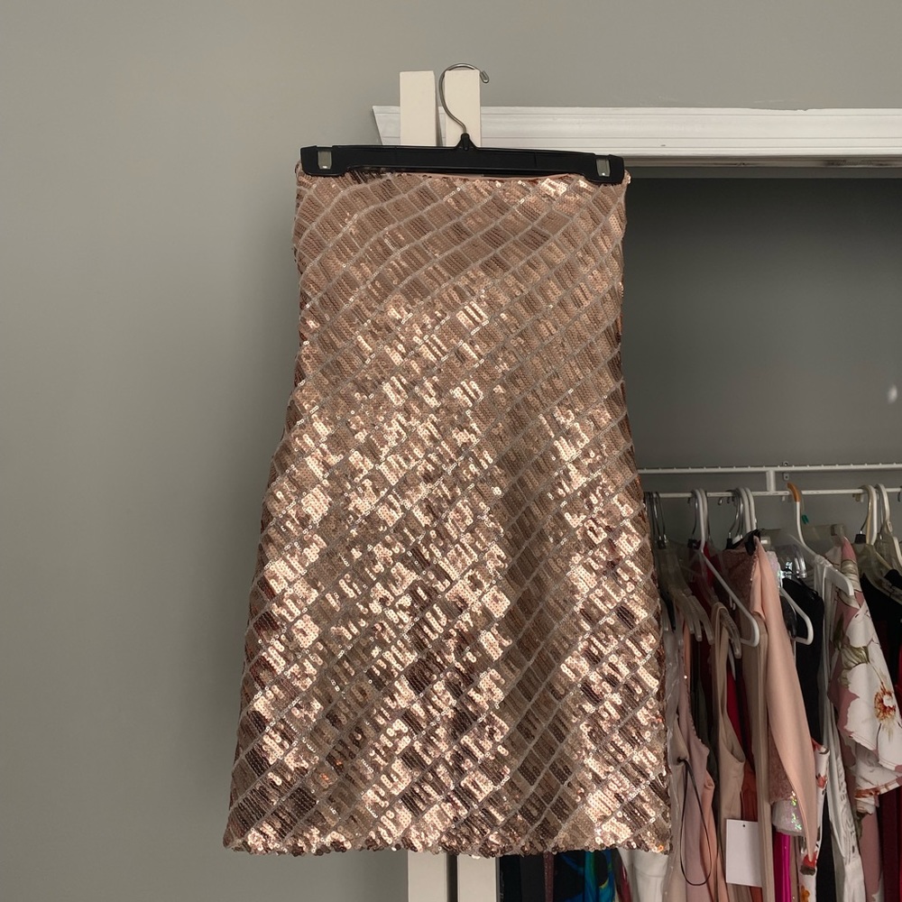 Forever 21 strapless gold dress - Picture 2 of 3